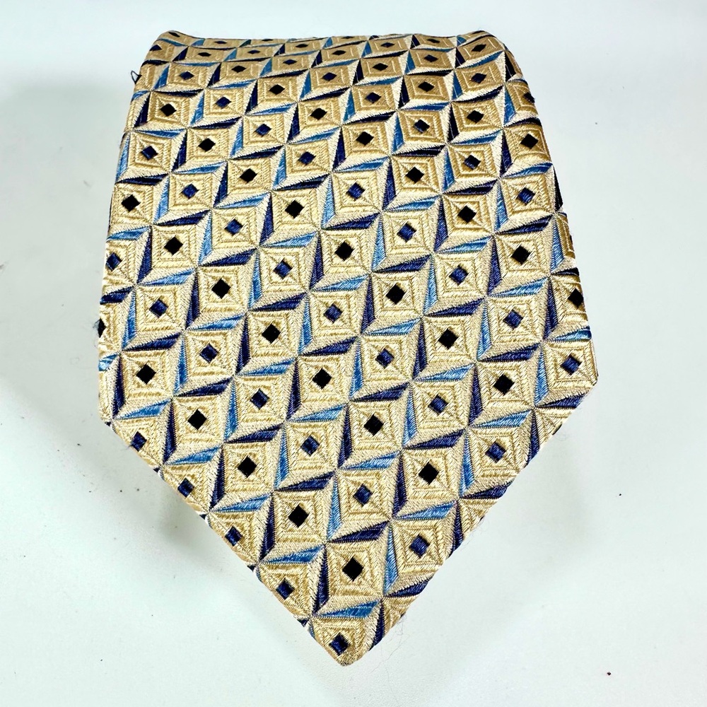 Canali Elegant Geometric Patterned Tie 100% Silk. Made in Italy - Picture 2 of 8